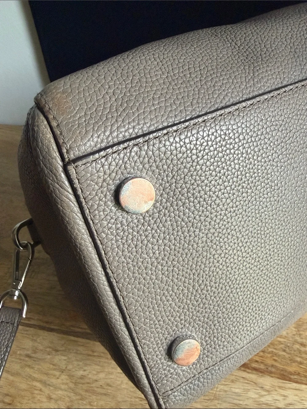 Michael Kors Mercer Medium Leather Duffel Bag - Picture 10 of 16